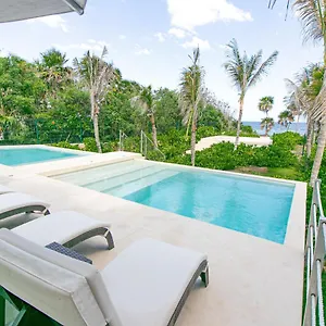 Apartment Casa Blanca By The Caribbean Sea, Akumal